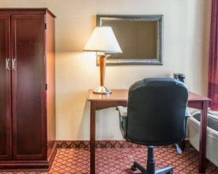 Clarion Inn and Suites Airport Grand Rapids