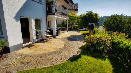 Kert, Villa Meisterstein in Siedlinghausen