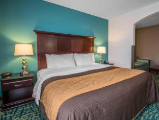 Comfort Inn & Suites Fort Lauderdale West Turnpike near Lockhart Stadium