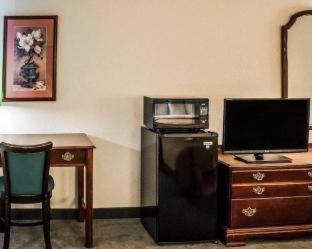 Quality Inn and Suites Bellville - Mansfield