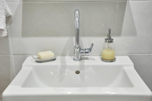 Bright Lovely Central Studio in Thessaloniki