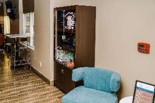 MainStay Suites - image 10