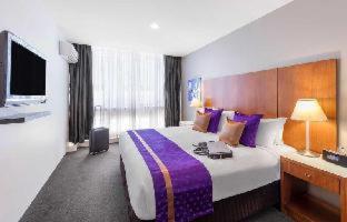 Park Regis Griffin Suites