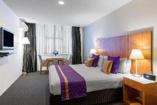 Park Regis Griffin Suites