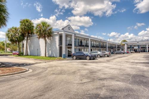 Zen Living Suites Extended Stay - Jacksonville - Orange Park