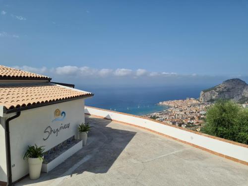 Létesítmények, Skyview Cefalù (Skyview Cefalu) in Cefalú