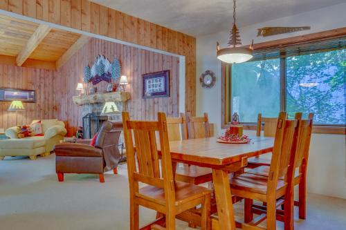 . Big Bear River Retreat