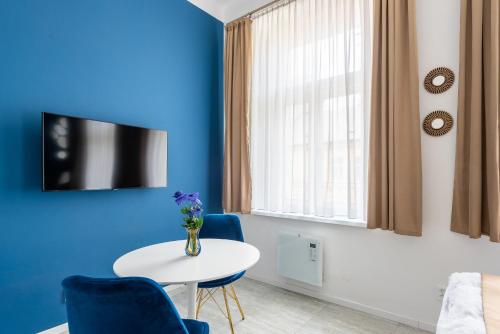 City Apartments Sazavska - image 6