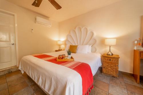 Hotel & Suites El Moro