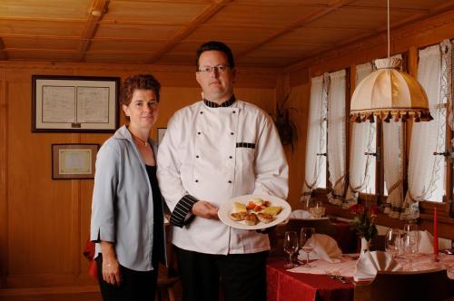 Hotel-Restaurant Drei Tannen in 尼德華爾德