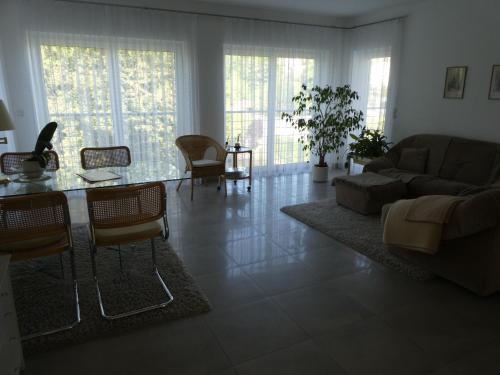 großzügige,zetrumsnahe Wohnung, Drážďany (fotografie 5)