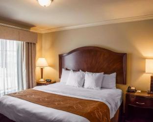 Spark by Hilton Cincinnati Fairfield