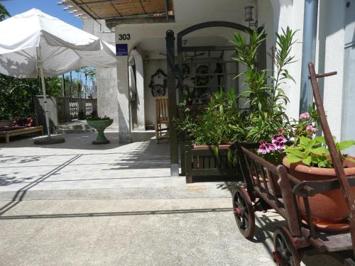 Three-Bedroom Apartment in Lopar I - image 8