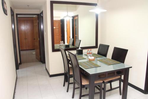 2 bedrooms, 2 beds