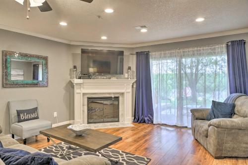 Modern Branson Condo with 2 Pools 1 Mi to The Strip - image 8
