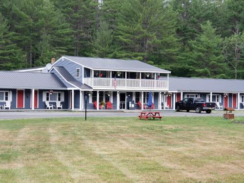 B&B Schroon Lake - Blue Ridge Motel - Bed and Breakfast Schroon Lake