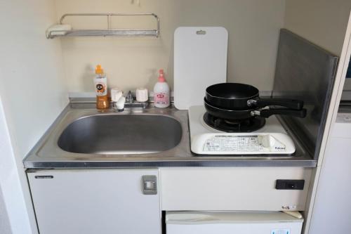 Twin Room image 10