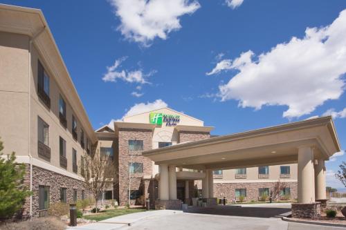 Holiday Inn Express and Suites Los Alamos Entrada Park