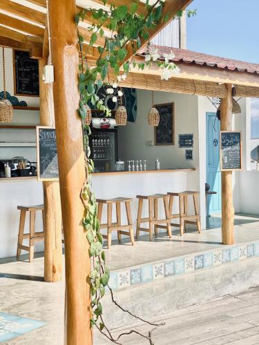 266204827 Seaesta Komodo Hostel & Hotel