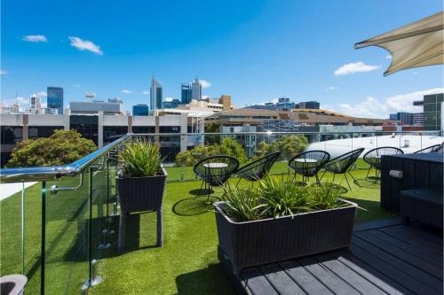 Boho Room in the City with Remarkable Rooftop