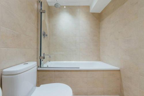Glasgow Central Luxury Apartment - main image