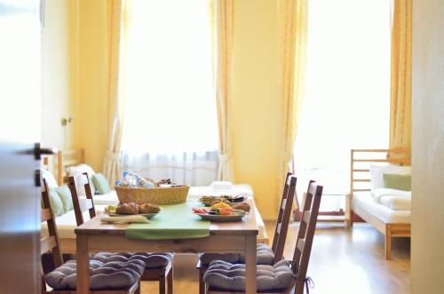 Makanan dan Minuman, WenderEDU Business Center in Kota Satelit Wroclaw
