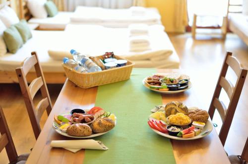 Makanan dan Minuman, WenderEDU Business Center in Kota Satelit Wroclaw