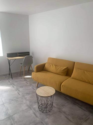 Appartement T2 indépendant avec terrasse et parking gratuit - Proche palais des congrès-Baie de Saint-Brieuc