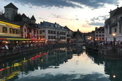 Joli appartement en Vieille Ville d'Annecy a 200m du Lac