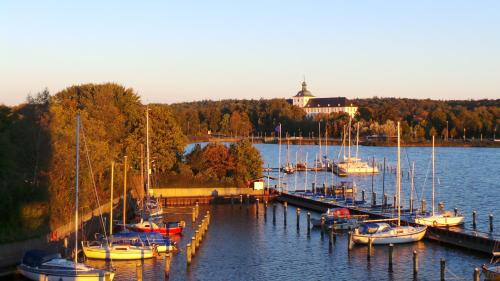 Hinter Dem Schloss - image 7
