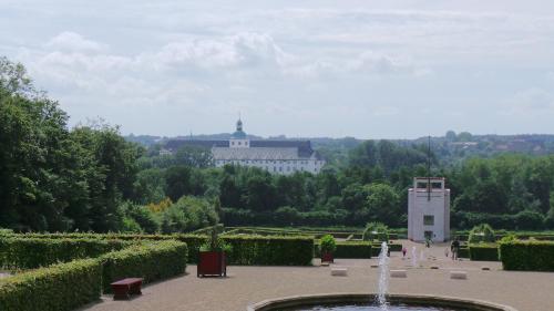 Hinter Dem Schloss - image 8