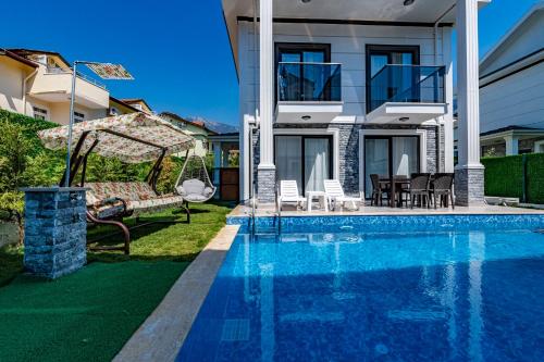 Villa Salkım- 4 Bedroom Holiday Villa in Oludeniz - Accommodation - Fethiye
