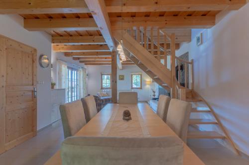 Létesítmények, Chalet Haloze in Dobrna