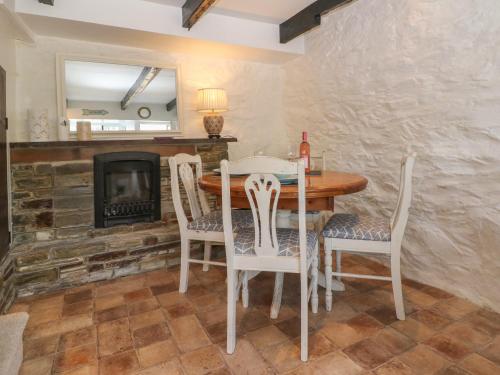 Pixie Cottage - image 14