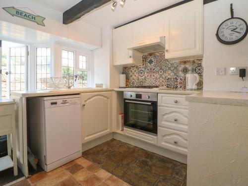 Pixie Cottage - image 11