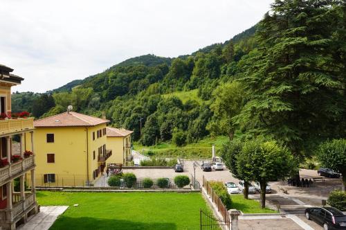 Vistas, Art Hotel Baldo in Riva Del Garda City Center