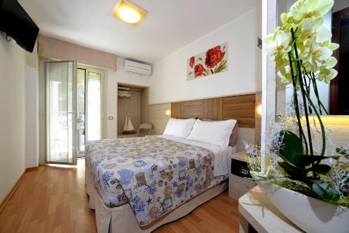2 twin beds