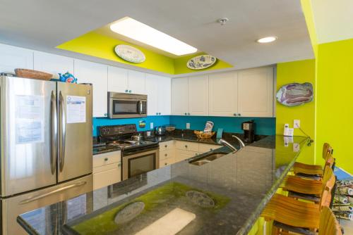 411 COV-Penthouse View - image 4