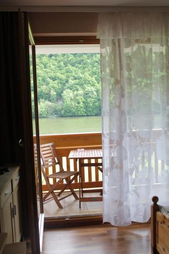 Camera doppia, balcone