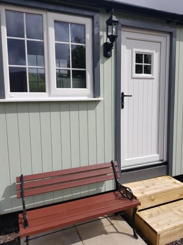 Wee Highland Hideaway Hut in 達爾馬利
