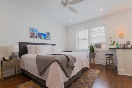 The Plaza Hotel - Milwaukee - image 12