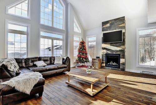 Chalet 29 Chemin Blanc by Les Chalets Alpins in Stoneham (Quebec)