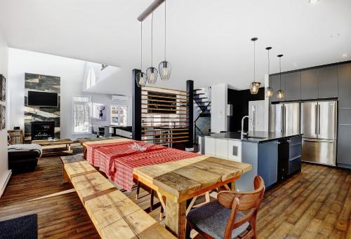 Chalet 29 Chemin Blanc by Les Chalets Alpins in Stoneham (Quebec)