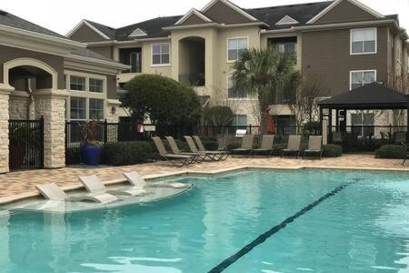 Magnificent Furnished Apartment near Exxon Campus in Spring, USA