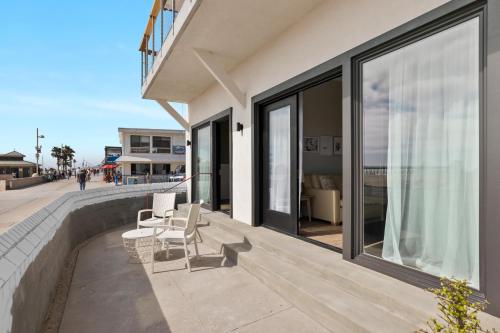 Sea Sprite Beach Club Room Type - King Suite with Ocean View