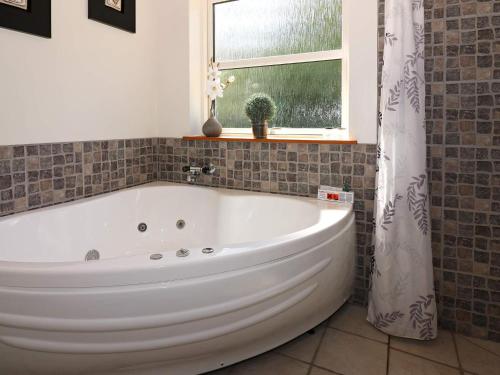 Palvelut, 6 person holiday home in Hadsund in Hadsund