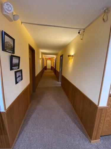 AmeriVu Inn - image 8