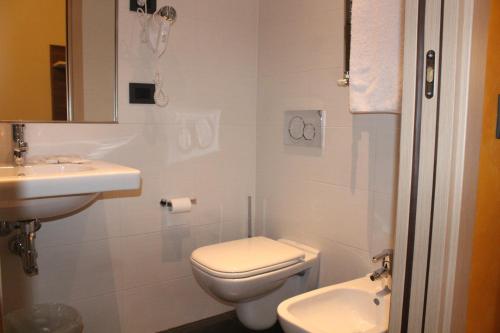 House Beatrice Milano - image 4