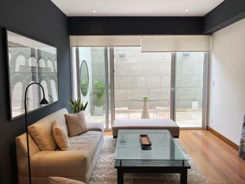 Spacious LUXURY 1BR in San Isidro