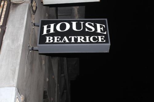 House Beatrice Milano, Mediolan